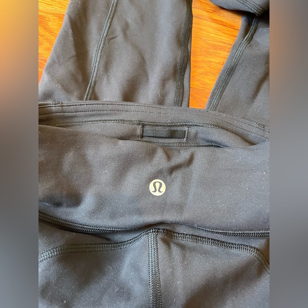 Lululemon Black High-Waist Pocket Leggings size 2 - Picture 3 of 6